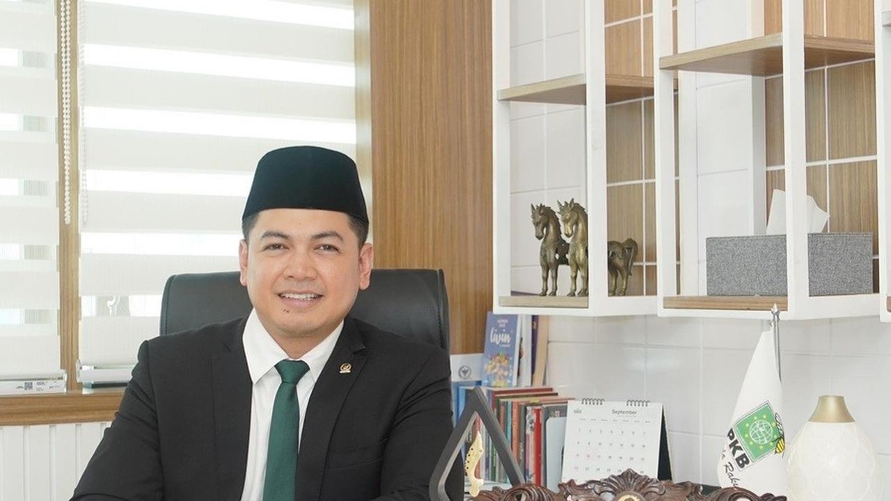 Meskipun banyak tawaran datang, Tommy Kurniawan juga harus menolak beberapa di antaranya.<br>
