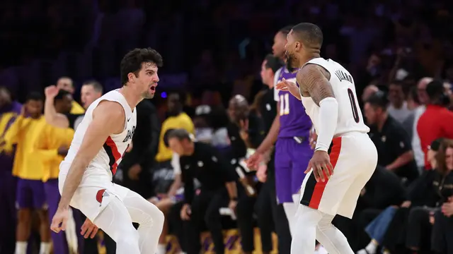 Selebrasi Dani Avdija dan Damian Lillard