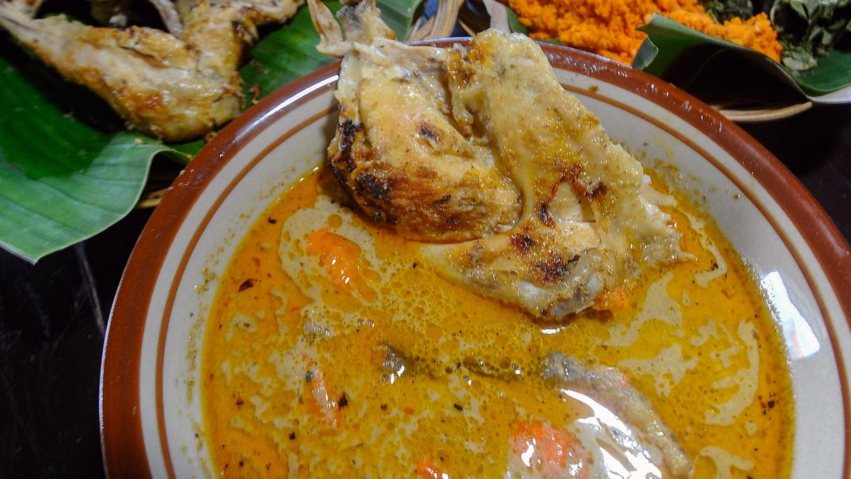 Cara Alami Melembutkan Ayam Kampung Tanpa Presto dan Ungkep, Cukup Gunakan Satu Jenis Daun Ini