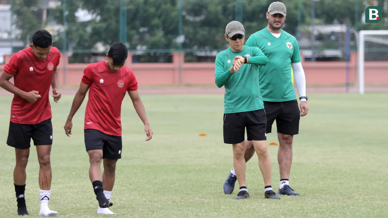 Shin Tae-yong saat Sesi Latihan Timnas Indonesia U-20