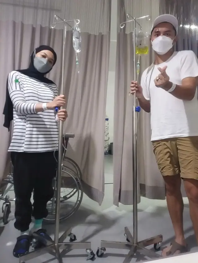 6 Potret Ananda Omesh dan Istri Sama-Sama Masuk IGD, Tulis Pesan Menyentuh
