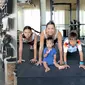 Jennifer Bachdim Momong 4 Anak Saat Libur Sekolah (Sumber: instagram/jenniferbachdim)