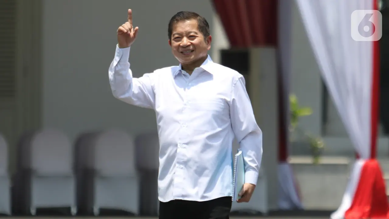 Tiba di Istana, Tiga Wajah Baru Calon Menteri Jokowi Lambaikan Tangan