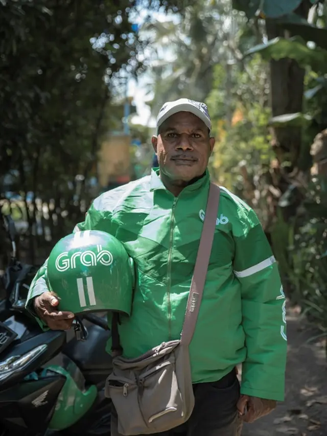 Mateda Yikwa, mitra pengemudi GrabBike.