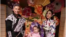 Bahkan terbaru, mereka jalani pemotretan bersama mengenakan baju tradisional Jepang, Kimono. (Instagram/gadiiing).