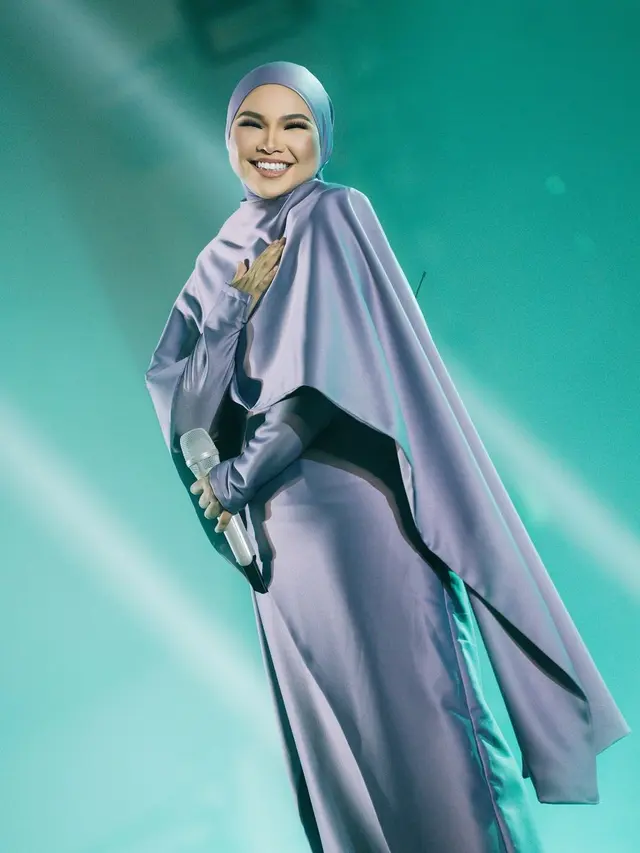 Aina Abdul. (Foto: Dok. Instagram @ainaabdul)