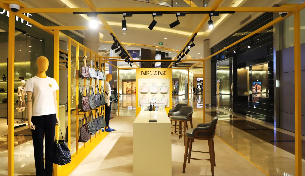 Pop-up Fauré Le Page di Pacific Place hadirkan koleksi-koleksi esensial. [Foto:  Fauré Le Page]