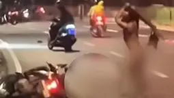 Pria Bugil Mengamuk, Pukul Pengendara Motor di Lenteng Agung