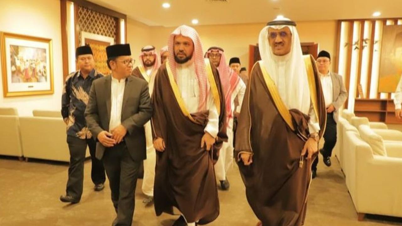Catat, Ini Jadwal Imam Besar Nabawi Selama Empat Hari di Indonesia
