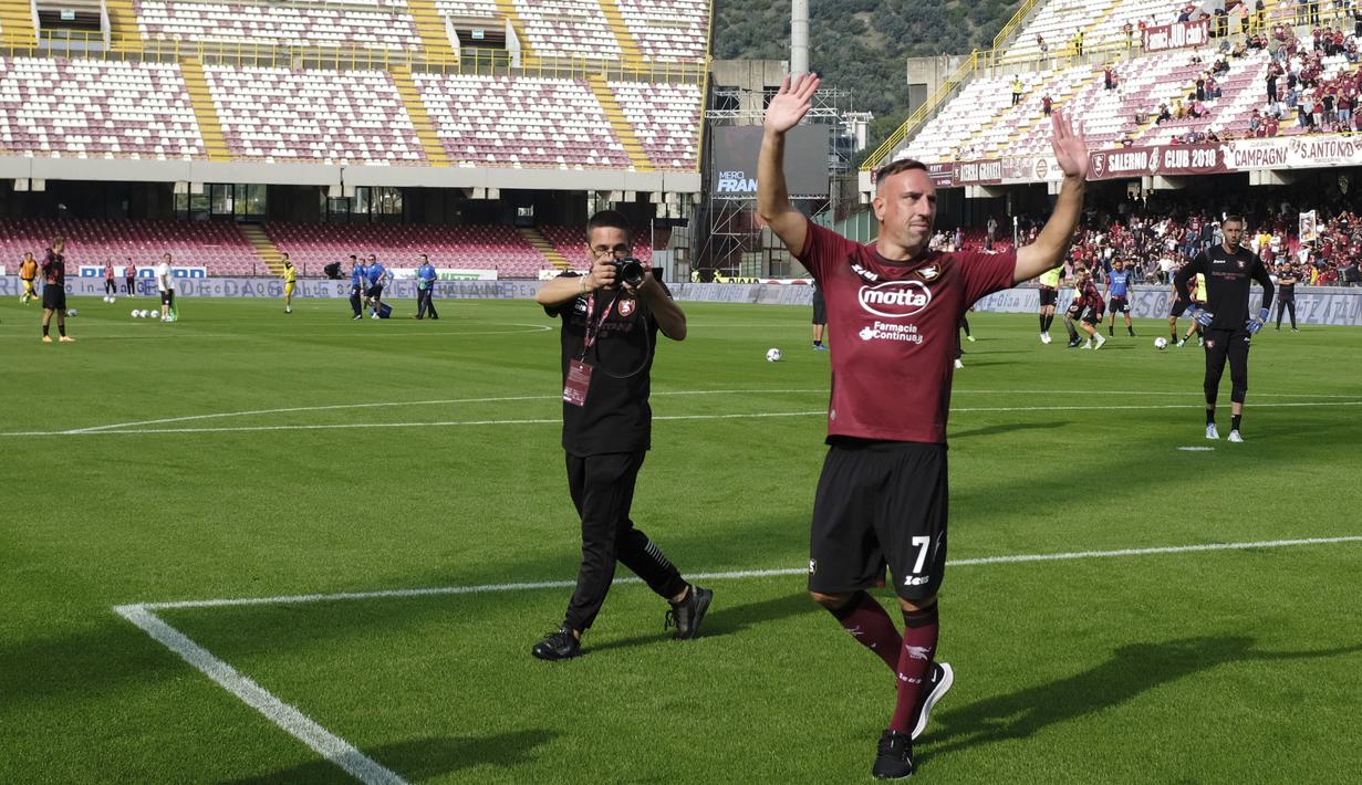 Nama Ribery bersinar terang saat membela Bayern Munchen. Pemain asal Prancis itu menyumbang 1 trofi Liga Champions, 1 trofi Piala Dunia Antarklub, 1 trofi UEFA Super Cup, 9 trofi Bundesliga, 6 trofi Piala Jerman, dan 4 trofi Piala Super Jerman. (Alessandro Garofalo/LaPresse via AP)