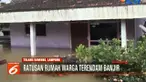 Warga tak sempat menyelamatkan barang-barang rumah tangga mereka lantaran air bah yang datang dini hari.