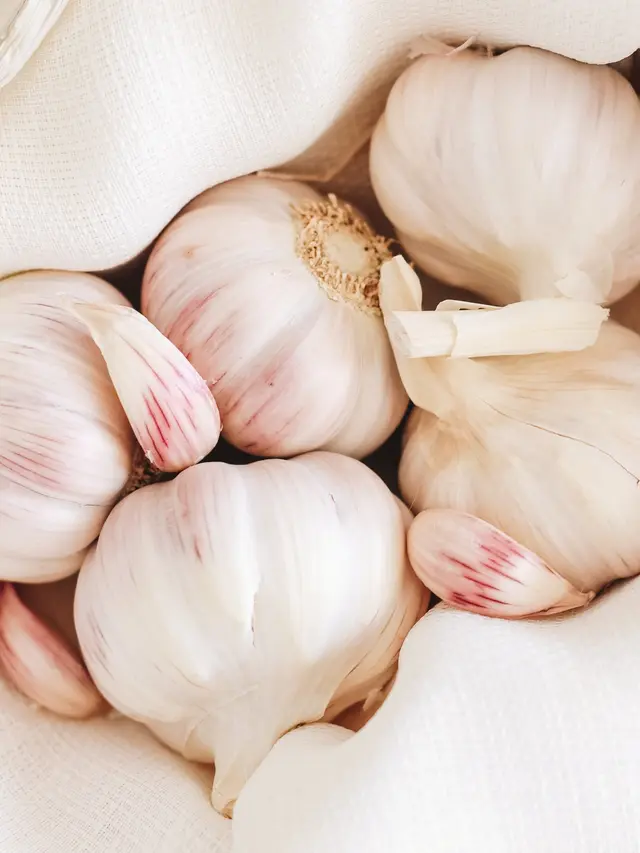 Meski ampuh, bawang putih juga bisa membahayakan jika dipakai sebagai obat jerawat