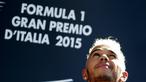 Ekspresi Lewis Hamilton setelah menjuarai F1GP Seri Italia di Sirkuit Monza, Minggu (6/9/2015). (Reuters/Max Rossi).