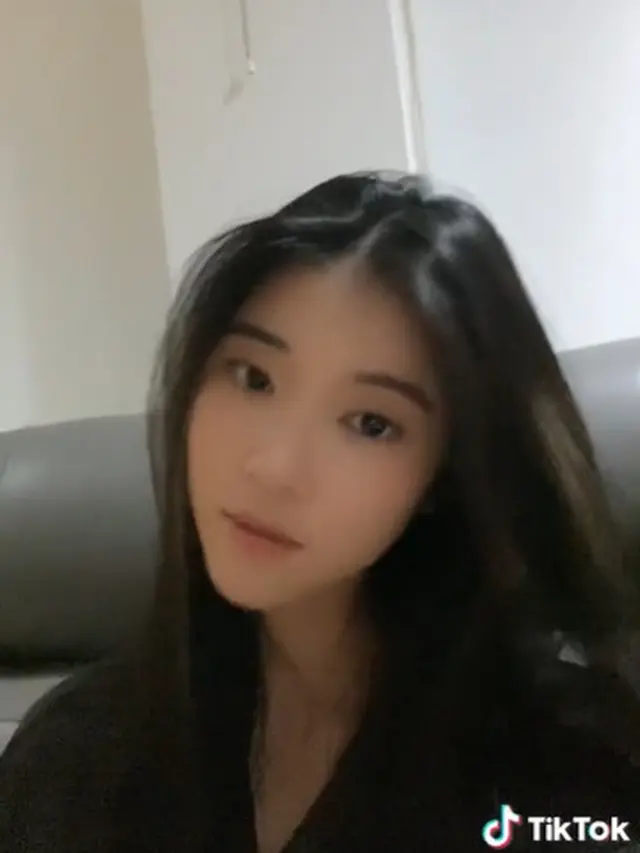 Viral Pria Punya Pacar Mirip IU Versi Lokal, Ini 6 Potretnya Bikin Iri Warganet