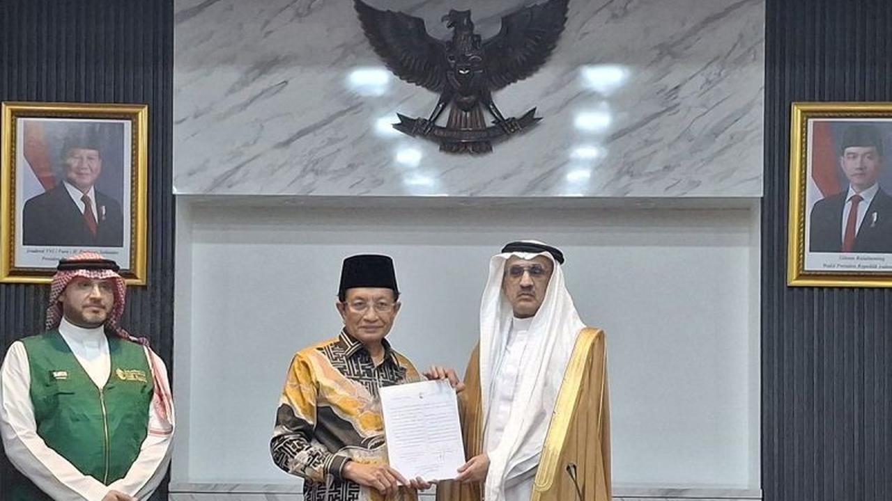 Jelang Ramadan, Indonesia Terima 100 Ton Bantuan Kurma Premium dari Arab Saudi