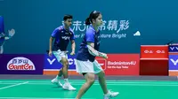 Ganda campuran Indonesia Jafar Hidayatullah/Felisha Alberta Nathaniel Pasaribu mengalahkan pasangan Hong Kong Chun Man/Tse Ying Suet di perempat final&nbsp;hina Open 2025. Jafar/Felisha menang 21-13, 18-21, dan 21-17 di Olympic Sports Center Gymnasium, Changzhou, Jumat (25/7). (foto: PBSI)