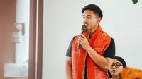 Ketua Umum Partai Solidaritas (PSI) Kaesang Pangarep berdialog dengan masyarakat saat mengunjungi Pematang Siantar, Sumatera Utara, Kamis (8/2/2024). Foto: PSI