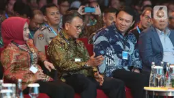 Menteri ESDM Arifin Tasrif (kedua kiri) bersama Direktur Utama PT Pertamina (Persero) Nicke Widyawati (kiri) dan Komisaris Utama Basuki Tjahaja Purnama menghadiri pembukaan Pertamina Energy Forum 2019 di Jakarta, Selasa (26/11/2019). (merdeka.com/Imam Buhori)
