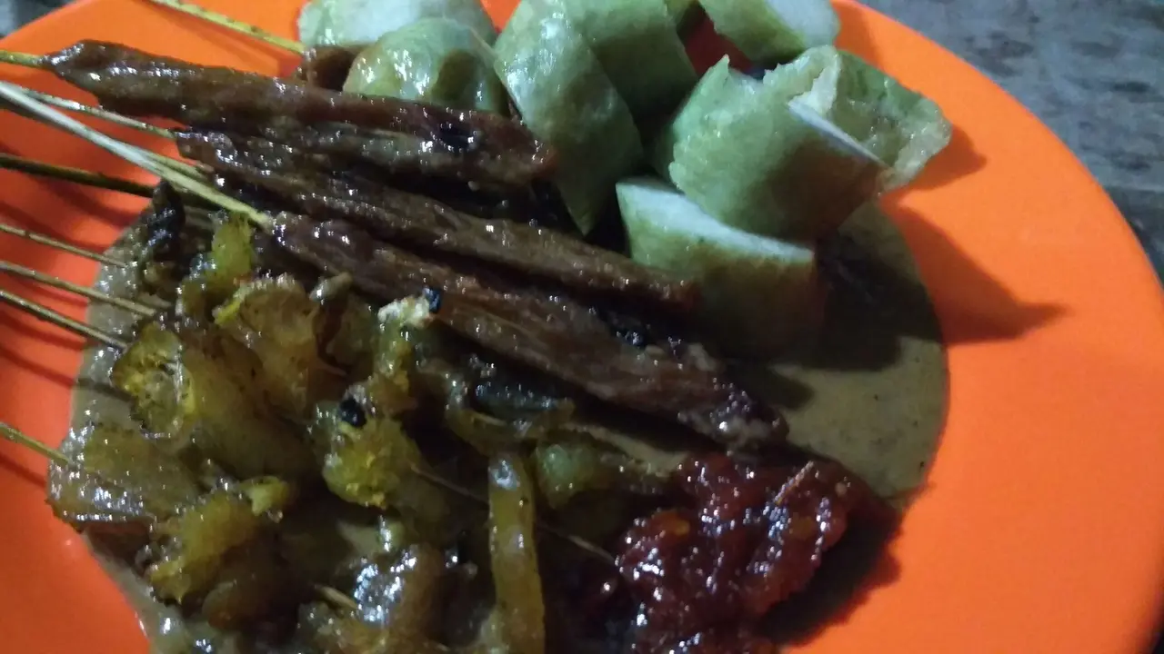 Nikmatnya Berburu Satai Kalong Kuliner Legendaris Khas Cirebon
