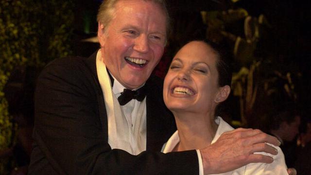 Ini Dia 5 Detail Pernikahan Brad Pitt dan Angelina Jolie