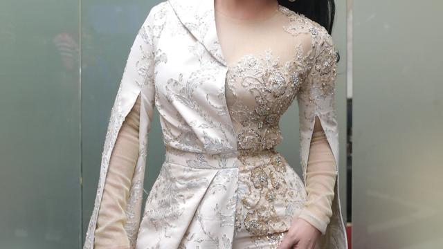 Image result for gaya Krisdayanti