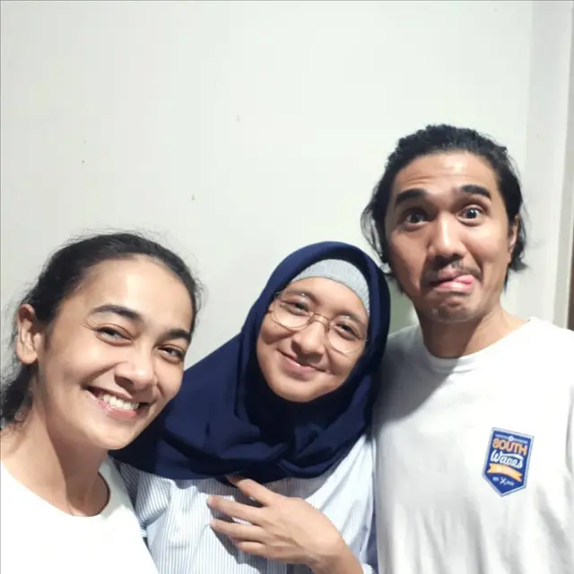 6 Potret Kebersamaan Ananda dan Adelia Lontoh, Kakak Adik yang Kompak