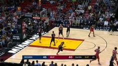 Washington Wizards mengalahkan Miami Heat dengan skor 102-93 dalam lanjutan pertandingan NBA 2017-2018.