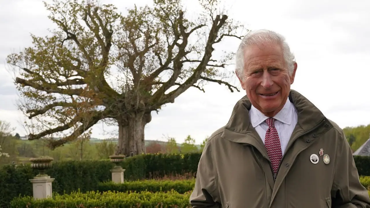 Raja Charles III adalah penyuka pohon dan taman.
