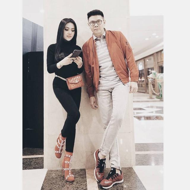 Syahrini dan Danny