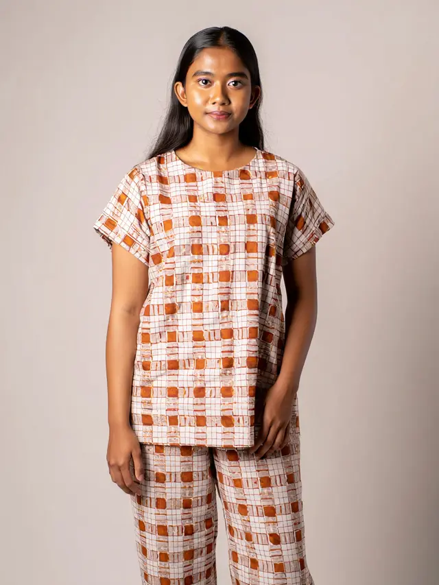 Dress Batik Jumpsuit Motif Kontemporer