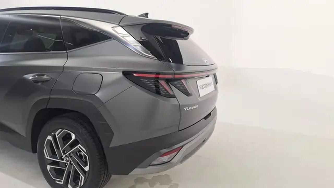 New TUCSON menawarkan desain eksterior sporty dan elegan yang menciptakan kesan bold dan berani di jalan (Arief A/Liputan6.com)