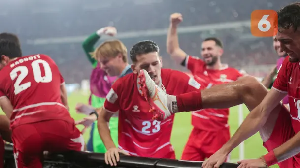 Euforia Juara, Pemain Timnas Indonesia Berlari Sambangi Tribun Suporter
