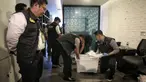 Satgas Anti Mafia Bola Polri mengamankan barang bukti hasil penggeledahan dari kantor PSSI di FX Tower, Jakarta, Rabu (30/1). Dokumen tersebut berkaitan dengan anggaran tahun 2017 dan 2018 dari PSSI. (Liputan6.com/Faizal Fanani)