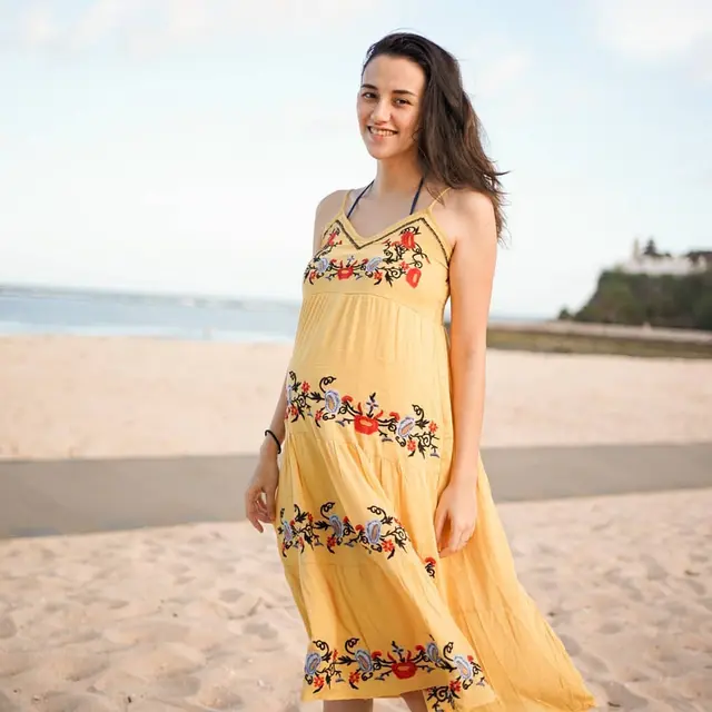 Penampilan 6 Artis Pamer Baby Bump Saat Babymoon, Banjir Pujian