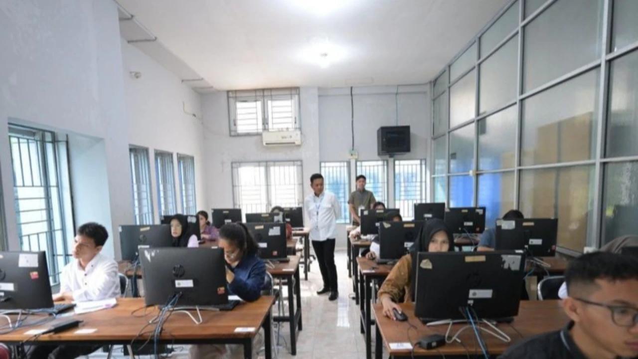 Cerita Wanita Gagal Ikut UTBK Fakultas Kedokteran Undip Gara-Gara Tepergok Pakai Alat Dengar Elektronik