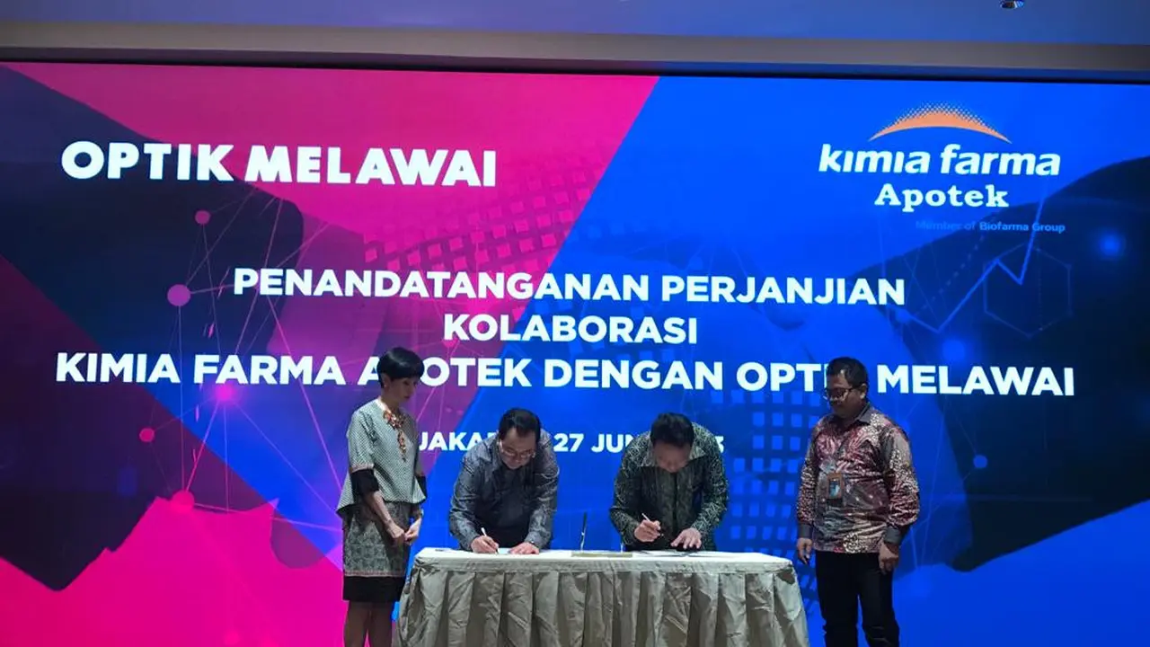 PT Kimia Farma Apotek melakukan perjanjian kolaborasi dengan Optik Melawai