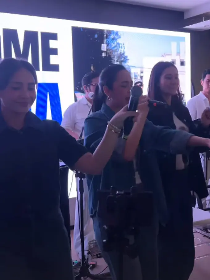 OOTD Denim on Denim Nagita Slavina, Agatha Pricilla, Aaliyah Massaid, dan Febby Rastanty Jadi Girl Band di Ulang Tahun Wanda Hara