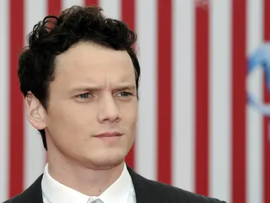 Anton Yelchin (27) aktor muda yang memerankan karakter Chekov dalam film terbaru Star Trek, meninggal tertabrak dan terjepit diantara mobilnya sendiri di San Bernardino, California pada Minggu (19/7). (Damien MEYER/AFP)