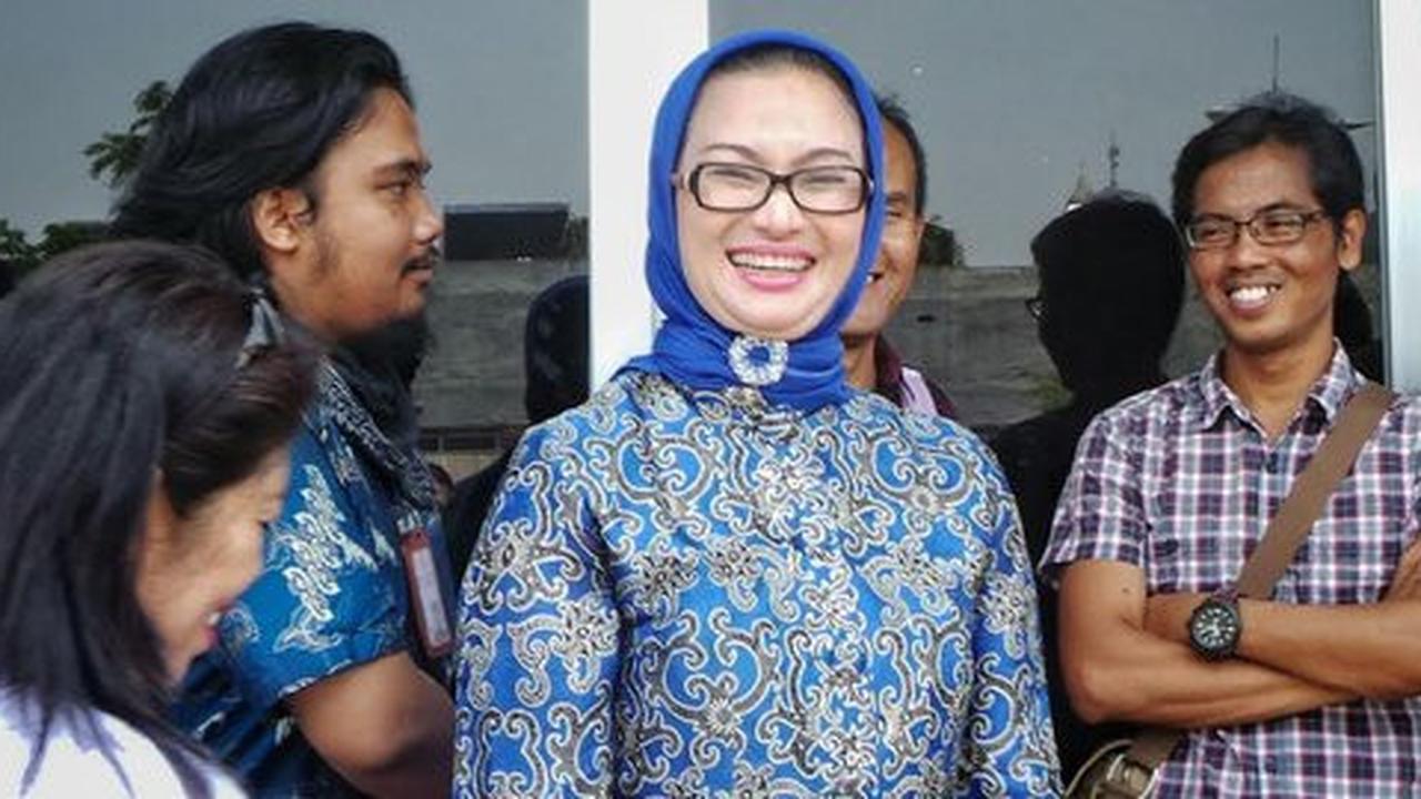 Jika terpilih pimpin Surabaya, Lucy janjikan hibah buat koperasi