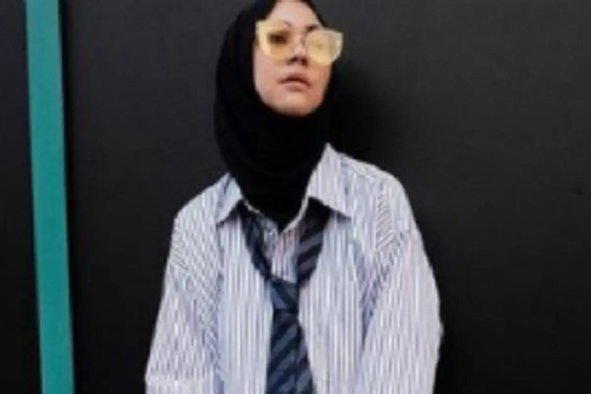 [Bintang] Tidak Hanya Hasil Rancangannya, Gaya Desainer Rani Hatta Juga Super Swag!