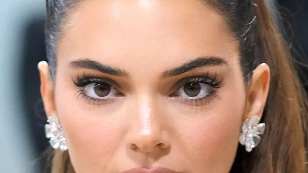 1. Kendall Jenner - 45 juta USD/Rp675 miliar