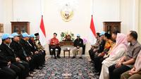 Penyandang Disabilitas Netra Ingin Wapres Berantas Buta Huruf Al-Quran Braille. Foto: wapresri.go.id.