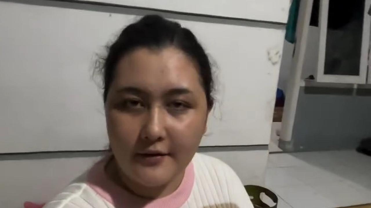 Talitha Curtis Rayakan Tahun Baru 2025 dengan Sederhana di Rumah, Terharu Karena Tahun Lalu Cuma Bisa Tidur