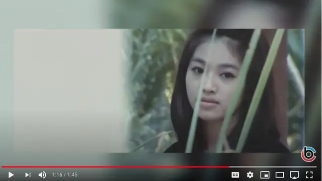 Mantan istri Dory Harsa