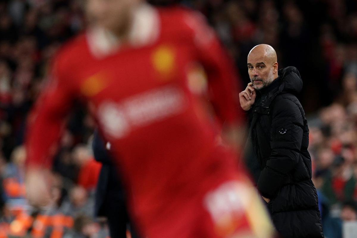 Gaya Pep Guardiola Pamer 6 Jari untuk Balas Ejekan Pendukung Liverpool
