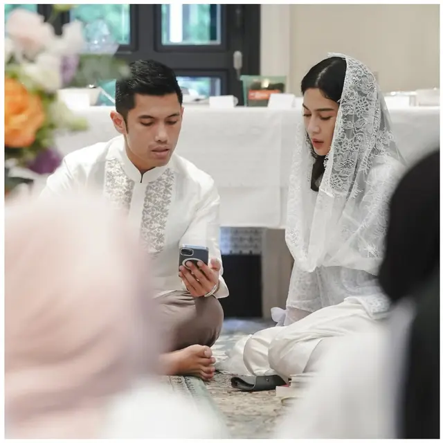 6 Potret Syukuran Ultah Dian Sastro ke-43, Rayakan Milad di Malam Nuzulul Qur'an
