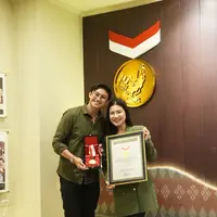 Parfum dari Felicya Angelista dengan Keharuman Mewah Pecahkan Rekor MURI, credit: Scarlett