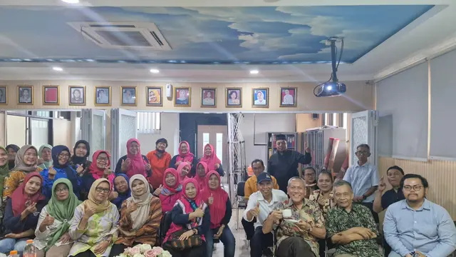 Pertemuan kader kesehatan dan tokoh masyarakat di Puskesmas Kebayoran Lama Jakarta. (Dok Prof Tjandra Yoga)