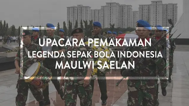 Video legenda sepak bola Indonesia, Maulwi Saelan, dimakamkan dengan upacara militer di Taman Makam Pahlawan Kalibata, Jakarta Selatan.