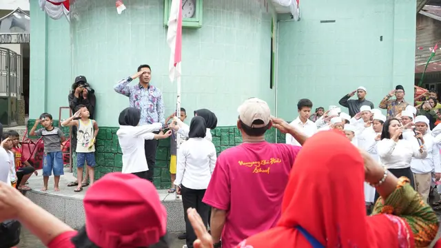 Kampung Aur